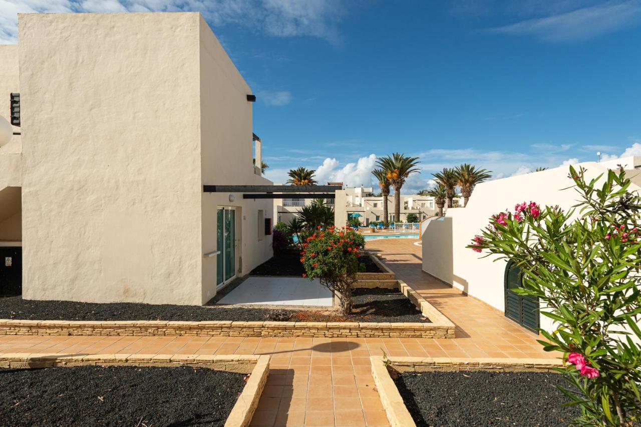 Homeforguest Apartamento Alisios 1 Con Piscina En Corralejo Exterior photo