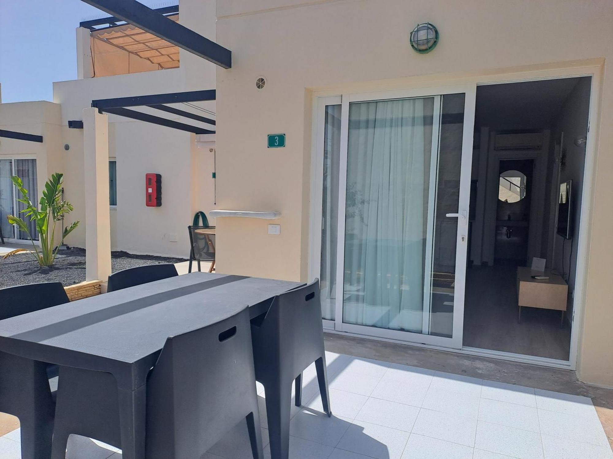 Homeforguest Apartamento Alisios 1 Con Piscina En Corralejo Exterior photo